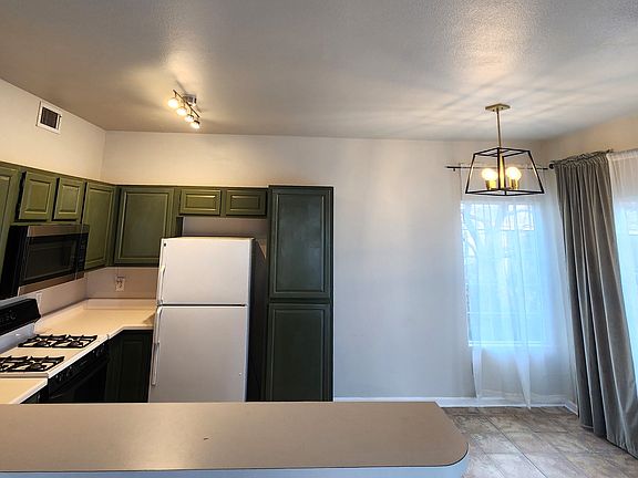 3rd image of 3846 Canyon Ranch Rd Unit 104