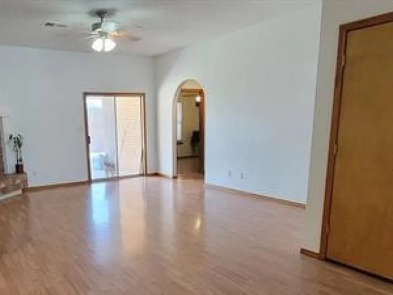 972 Mimosa Ave — Photo 2