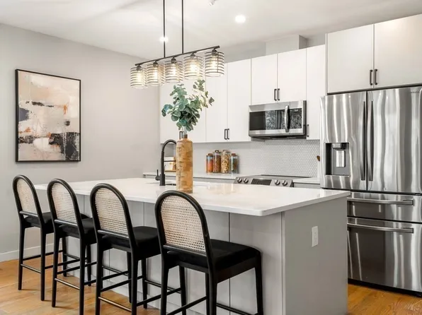 8 Ashton St #1A, Dorchester Center, MA 02124