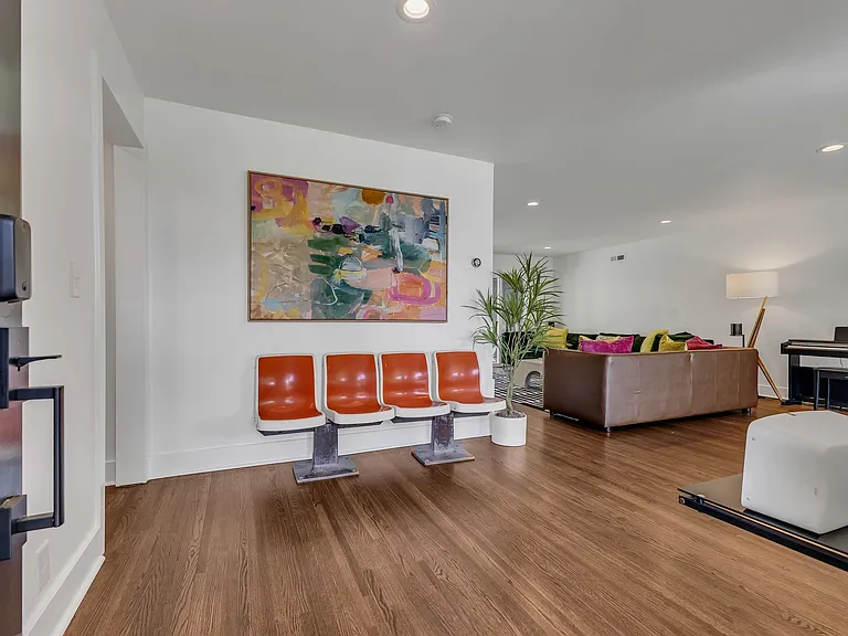3008 Windemere Cir — Photo 11