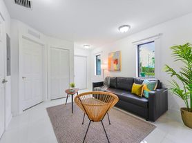 2241 NW 50th St