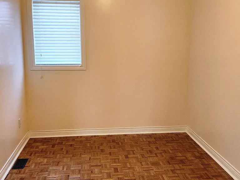 44 Reuben Ave — Photo 11