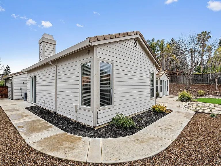 129 Biscayne Way — Photo 43