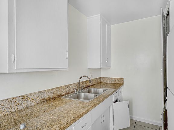 5th image of 11720 S Budlong Ave #1