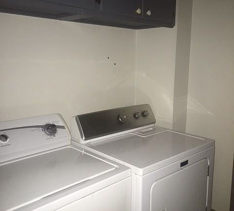 4th image of 302 S 2nd St