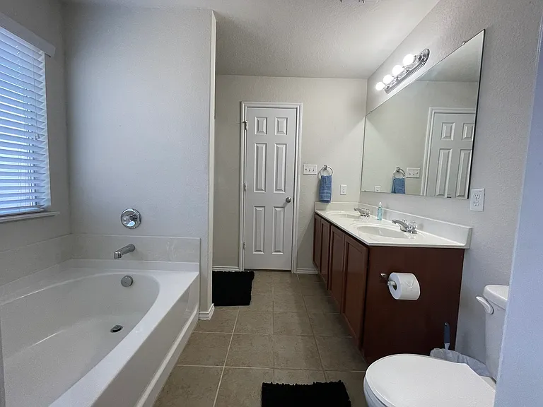 3738 Gallery Wls — Photo 11