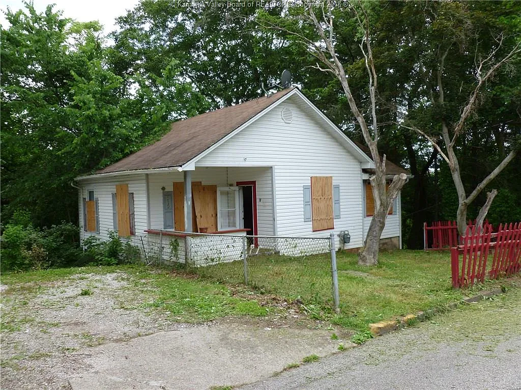 515 Glover St photo 1