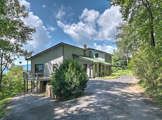 27 Possum Trot Ln, Little Switzerland, NC 28749