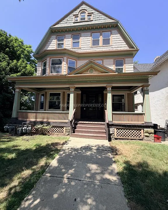 919 Clay Ave #2