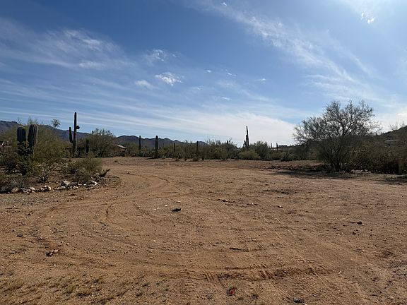 4th image of 6801 N Desert View Dr