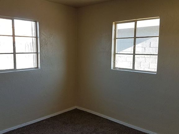 3rd image of 1109 Lees Dr