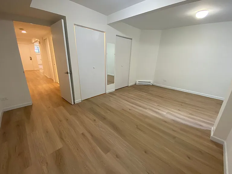 3454 N Elaine Pl #G — Photo 14