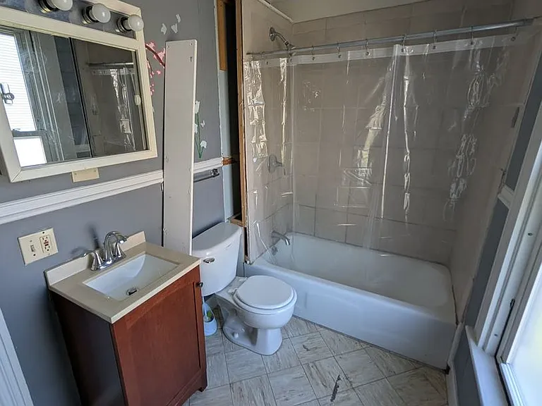 59 Oak St — Photo 3