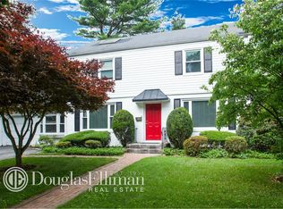 192 Wetherill Rd, Garden City, NY 11530