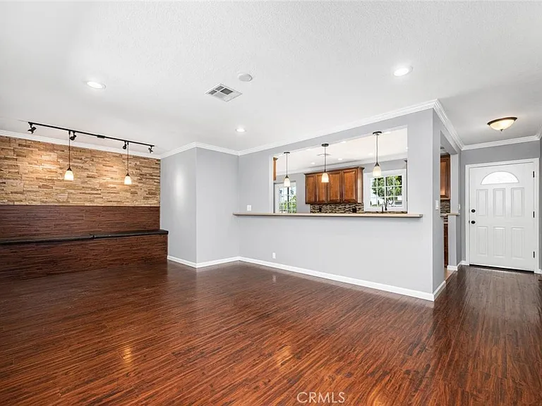 5818 Woodruff Ave — Photo 23