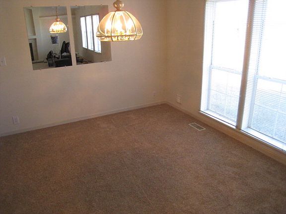 5th image of 139 McGrady Pine Ln