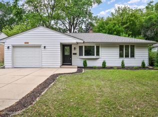 114 S Linden Ave, Palatine, IL 60074