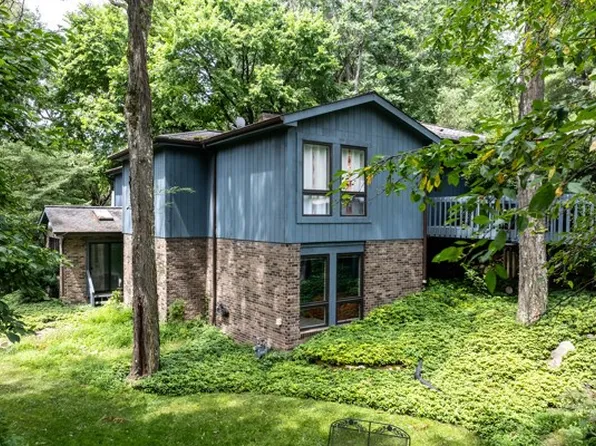 10476 Olde Villa Dr, Gibsonia, PA 15044