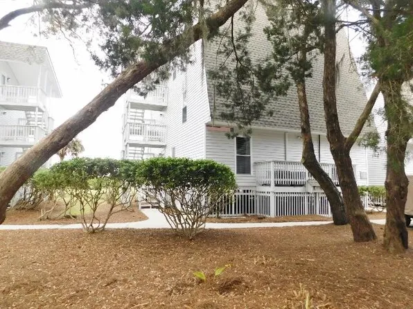 240 Driftwood Ln, Edisto Island, SC 29438