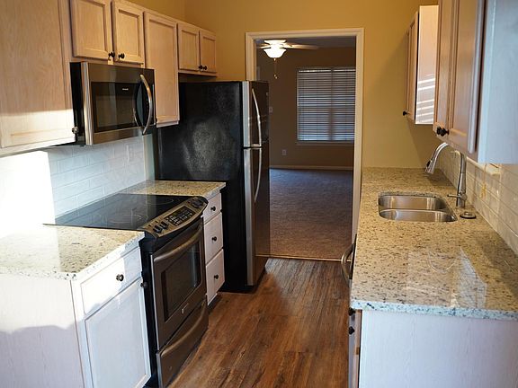 3rd image of 1908 Arlington Park Dr