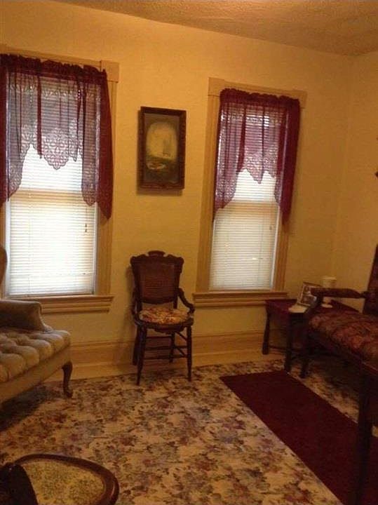 1st image of 483 Penrose Dr