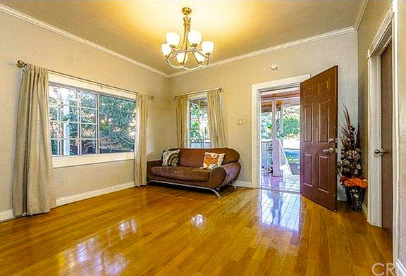 5th image of 1915 Echo Park Ave