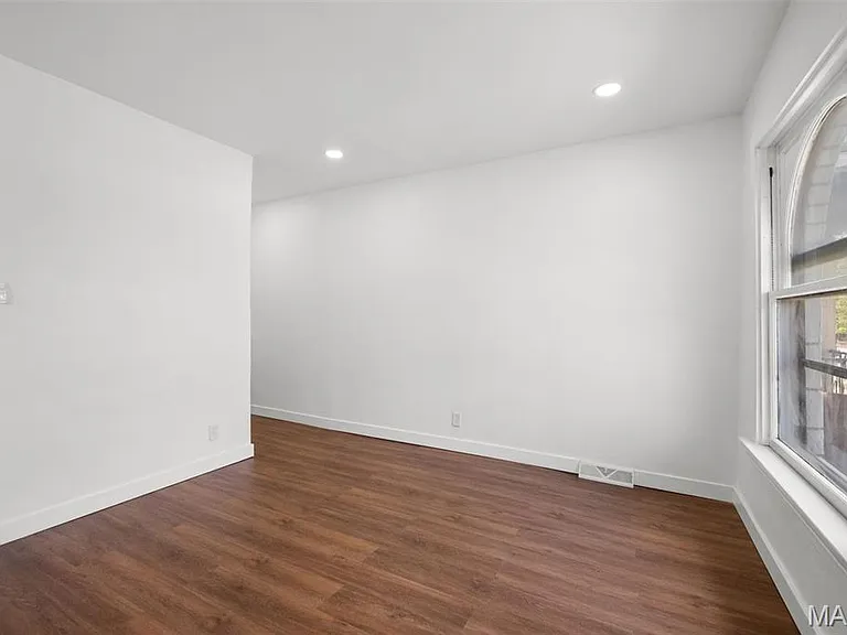 4936 Shaw Ave — Photo 4