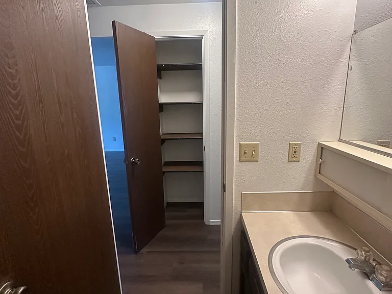 300 N Pacific St #1 — Photo 6