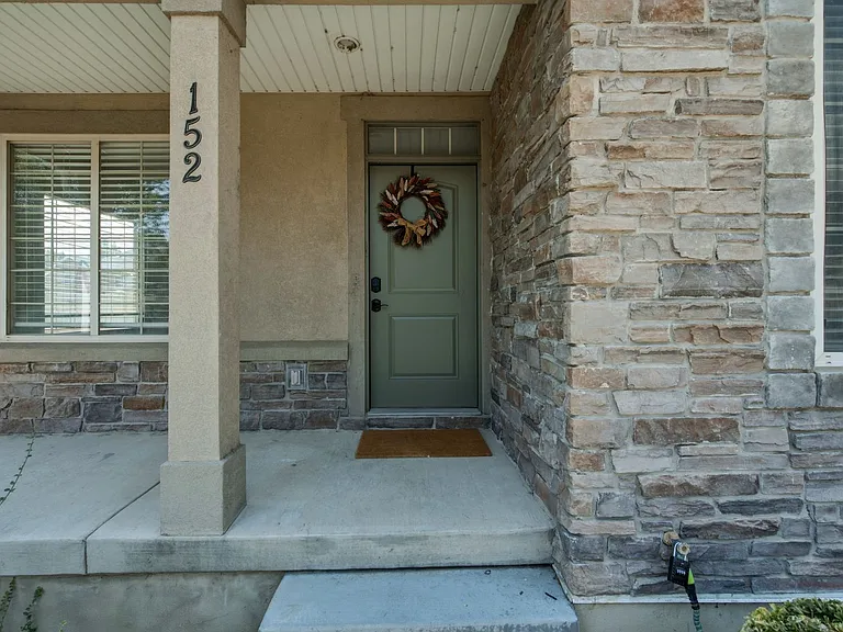 152 S 930th St E — Photo 2