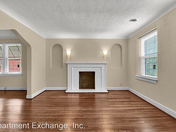 4th image of 7046 Dartmouth Ave #A