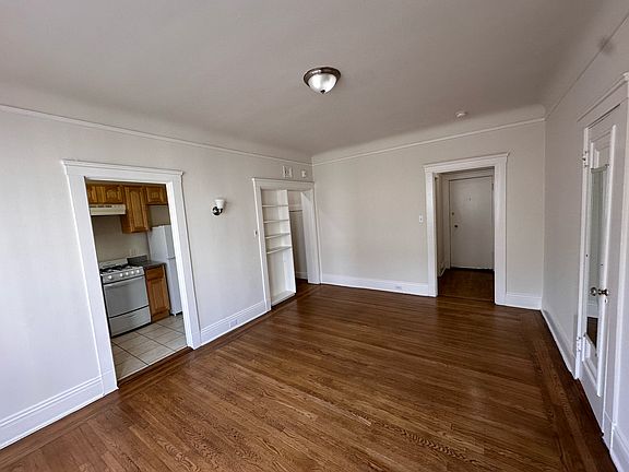 2nd image of 555 Jones St APT 502