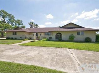 19510 Fm 463, Devine, TX 78016