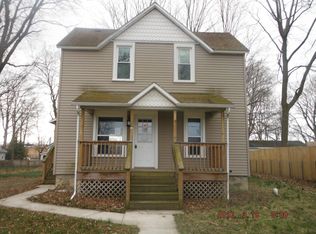 22 Maple St, Galesburg, MI 49053