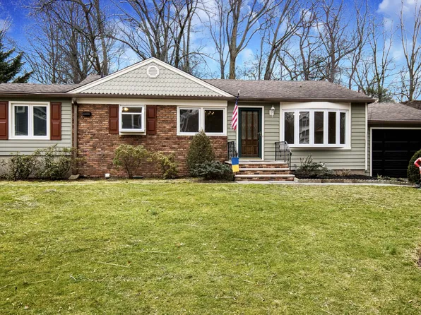 1129 Corrinne Ter, Mountainside, NJ 07092