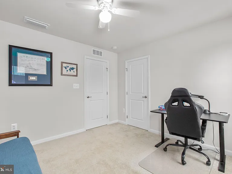 6427 Hawkeye Dr — Photo 25