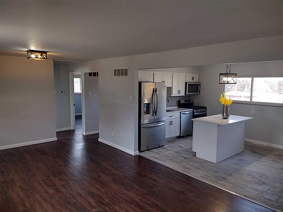 3rd image of 8787 Boyce Pl