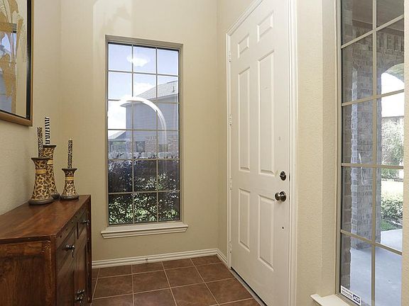 So you can welcome guests from a bright and friendly foyer...