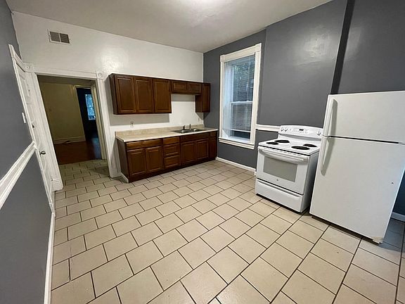 4th image of 3442 Ohio Ave #2F