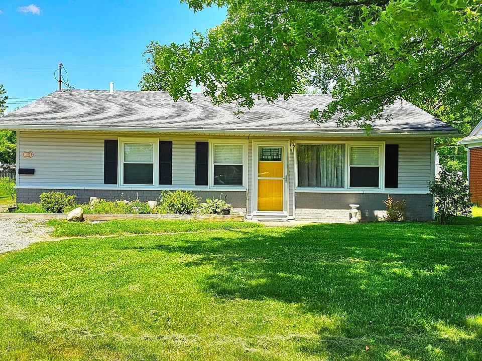 1994 Rosewood Dr