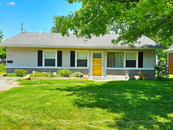 1994 Rosewood Dr, Ontario, OH 44906