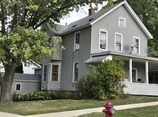 202 E 14th St, Lockport, IL 60441