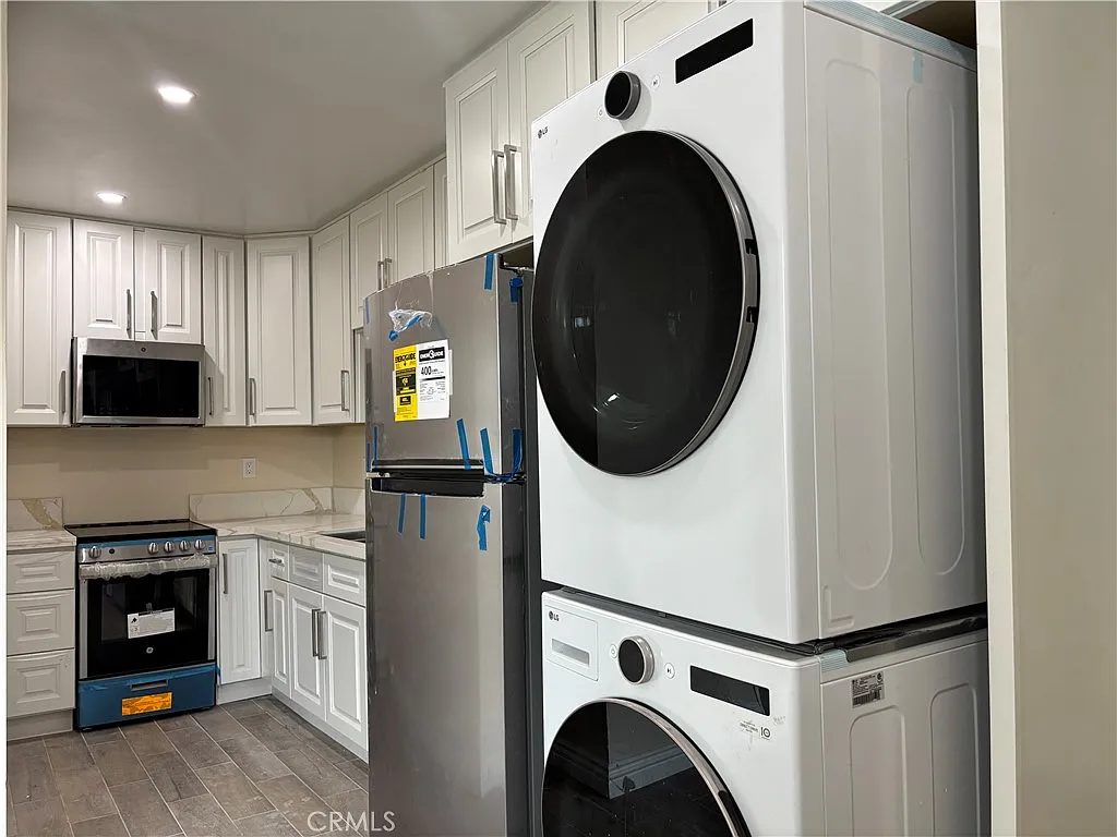 1 bed, 450 sqft, $1,999 — Photo 4