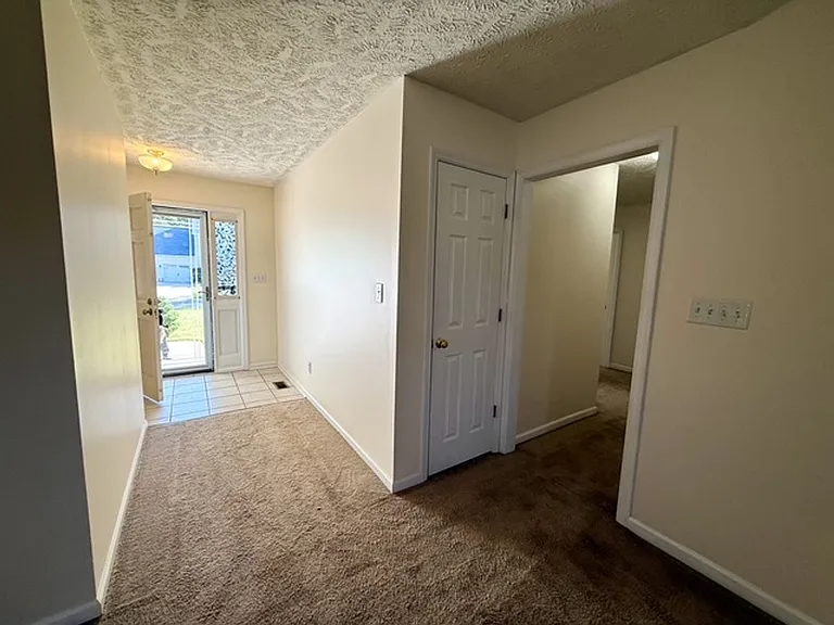 6808 Jacobs Creek Cir — Photo 9