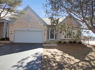 416 Orleans Ave, Naperville, IL 60565