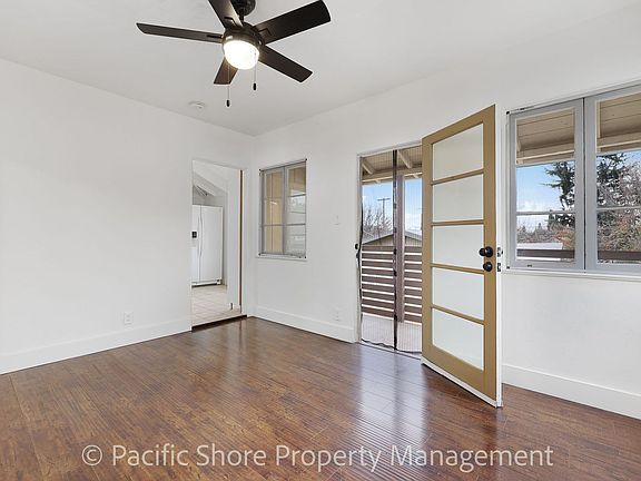 3rd image of 2835 N Coolidge Ave