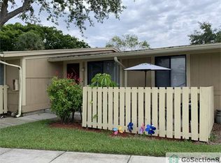 10011 S Nob Hill Cir, Tamarac, FL 33321