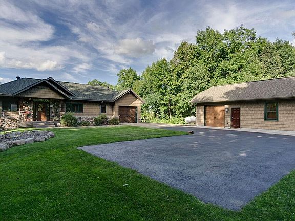 2nd image of 9358 W Woodlawn Dr