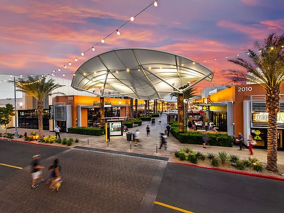 Downtown Summerlin Shopping