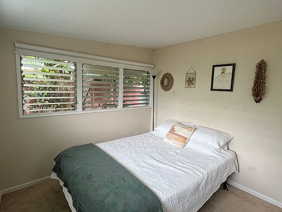 Queen sized bed for reference.