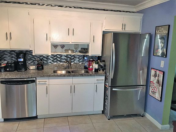 4th image of 5316 NE 5th Avenue